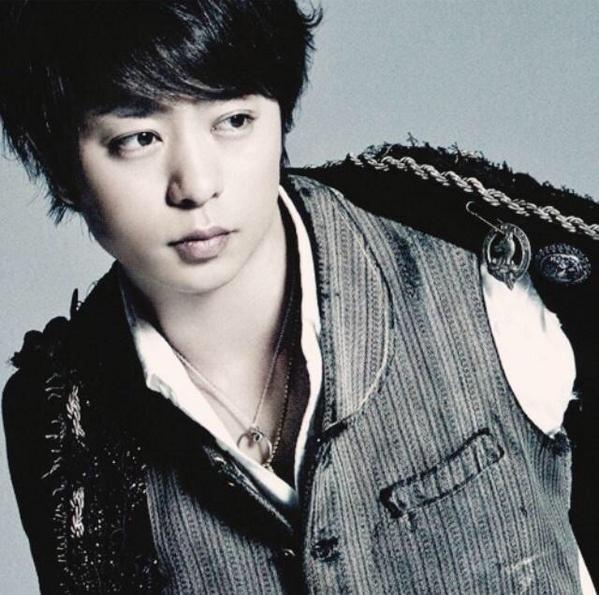 non7s25's tweet photo. 初めてやります🙆🍭
自担なので成功させたいです💓
よろしくお願いします👔✏️
#櫻井翔くんの誕生日までに1250RT目指す
#無事にハワイのライブも終わったので次はいよいよツアーが始まるてことであらしっくさんRTして繋がろう http://t.co/vG0Z8MmAZB