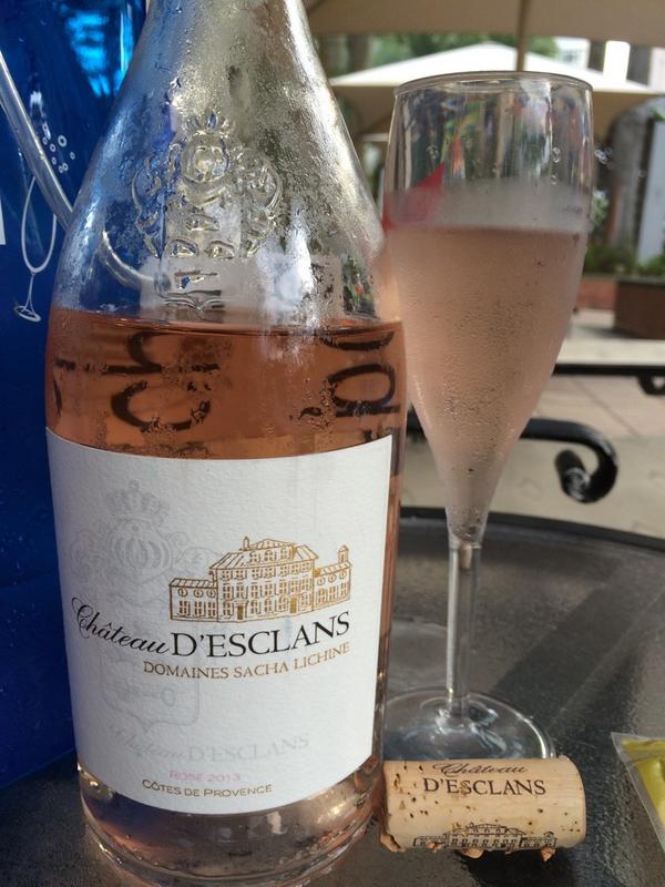 Just why #Rosé don't sell well in Asia? Such a perfect drink for tropical pool side in #Singapore!