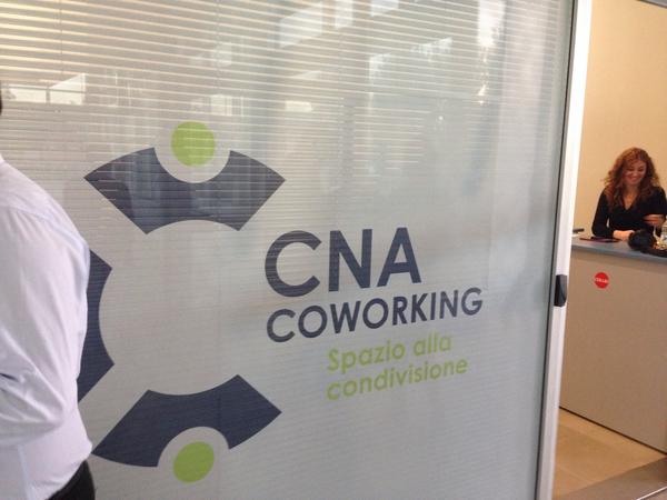 torremarketing's tweet photo. #reggioemilia #opencowo #cna apertura ufficiale http://t.co/xvIztl22uj