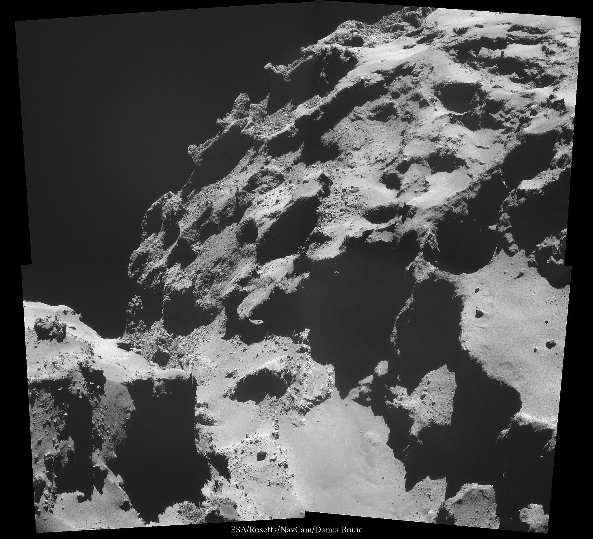 Rosetta : atterrissage et mission de Philae (Sujet N°1) - Page 9 B0uZAlXCQAIQhip
