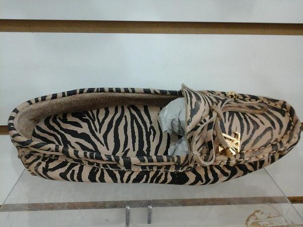OriginLV's tweet photo. New collection from Louis Vuitton,promotion before December, only US $150 http://t.co/NbvtUesCn1