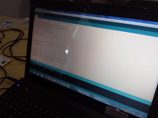 overdrv's tweet image. Presentando el entorno de desarrollo #TallerArduino @WiFiCanarias @carmedneg