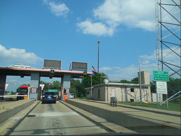 JoeBock_IN's tweet photo. Rep Walorski got $8400 after changing vote from no to yes to lease @IndianaTollRoad. #INBlue http://t.co/aGr2rOEPam http://t.co/F0azLyrkRR