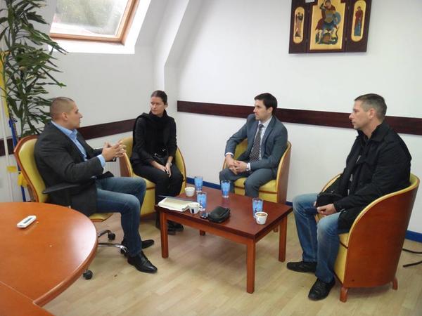 Miodrag_S's tweet photo. Poseta delegacije Američke ambasade #DSNIS http://t.co/hDxpwGoRvK