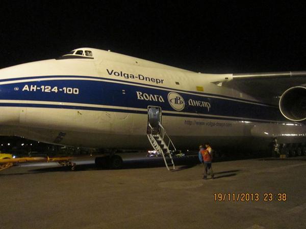 danymoh16's tweet photo. Remembering a years ago, loading my turbines in a giants antonov at airport soetta, Wow.. http://t.co/TpzvlslSmI