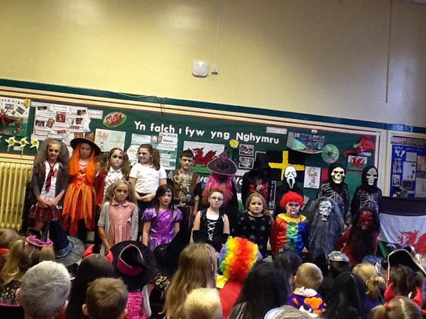 CwmneddPrimary1's tweet photo. The scariest Year 6 in Wales! http://t.co/FvI3jd1FuR