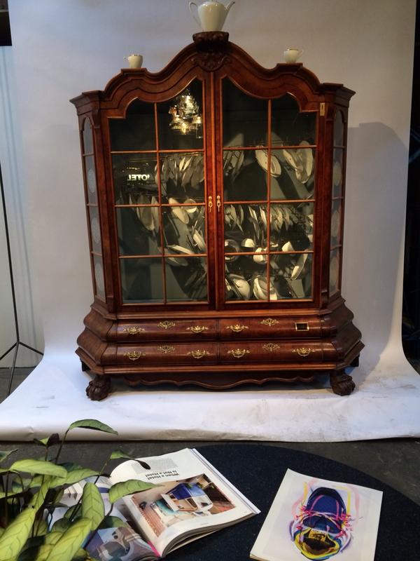 EstherHoefsloot's tweet photo. Providing objects with duty free happiness. #jellemastenbroek op @dutchdesignweek. Helemaal leuk. http://t.co/JulKRe3CoA