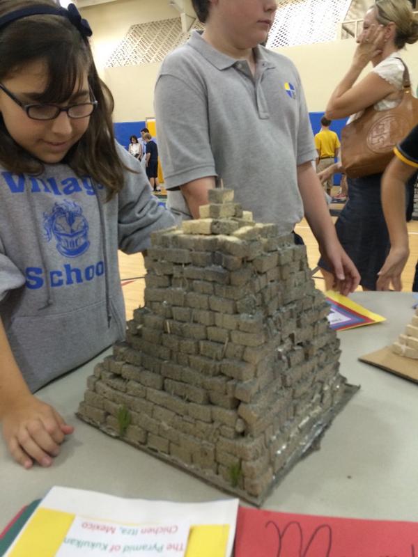 tvsnaples's tweet photo. 6th Grade and El Castillo. http://t.co/KvbR1yskPE