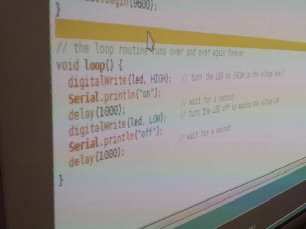 overdrv's tweet image. @carmedneg preparando la siguiente práctica del #TallerArduino @WiFiCanarias #RS232