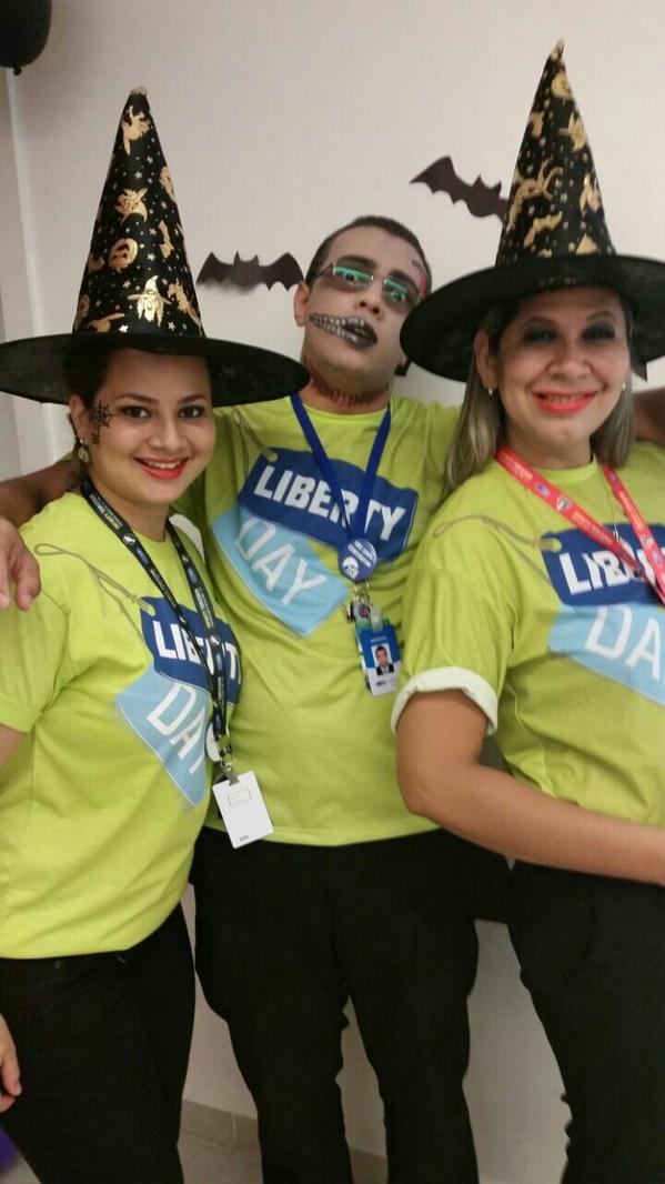Cezi_TimRO's tweet photo. Loja Telecel de Rondônia http://t.co/5dbAWQxN2Q