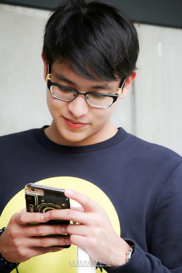 [Pic] 23-10-14 James Jirayu วันสบายๆ #3 #jamesjigallery HQ >> kobkhunkrush.files.wordpress.com/2014/10/jj-231…