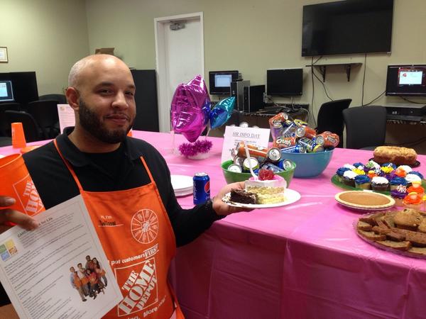 susanjsoto1's tweet photo. HR INFO DAY&BakeSale🎉👏 #discounts#blueprints#caresolutions #cakescookies@JahnJoyce@fitniistrefi http://t.co/qWU9hwOqIx