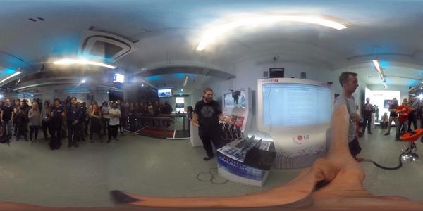 TheBigRevealUK's tweet photo. The Inition #VRMeetupLDN is in full swing #VirtualReality http://t.co/f5uIDimgv5