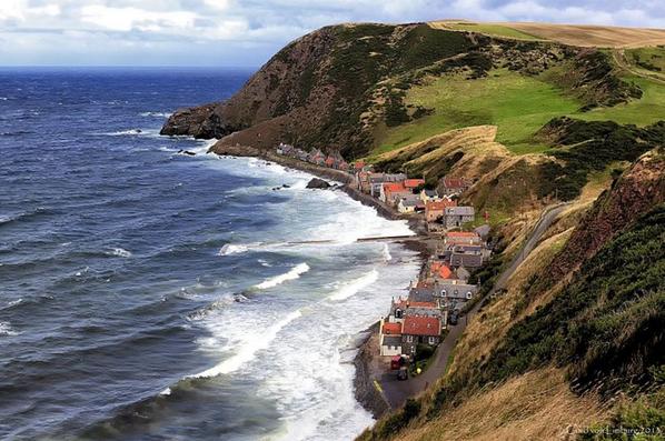 VRtmany's tweet photo. Crovie, Aberdeenshire in Scotland. Amazing. http://t.co/oCAgKEsnNg