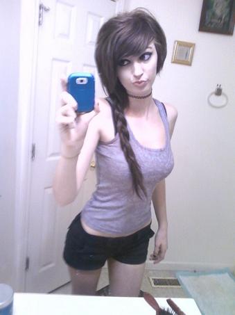 Teased hair in Braid <3 http://t.co/uWErHaoPSD