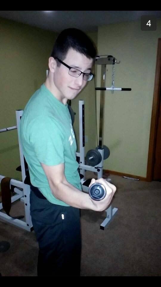 thepodigy's tweet photo. On my work out grind today #pumpiron #huge #workoutforwetpussies #stud #slaybitches http://t.co/AtZUX8993S