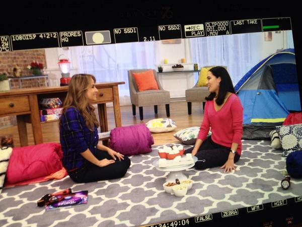 randylroth's tweet photo. Gr8 day on #CuentameloTodo w/tips from @marygamarra for indoor fun.@TargetStyle @MamasLatinasUSA @CafeMomStudios http://t.co/gC8qVUND8n