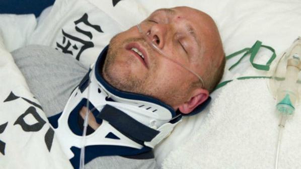 diyhacks's tweet photo. Alan Knight faked coma for 2 years to avoid court. He stole more than $64,000 from a neighbor #recentfacts http://t.co/r9bBN1E7BU