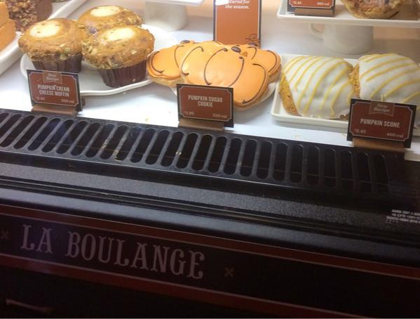 sarahcolonna's tweet photo. That's it-I'm starting PETP. #Peoplefor theethicaltreatmentofpumpkins. http://t.co/J5STFtxlqA