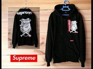 PlesFunnyStore's tweet photo. Supreme buldog bahan flece harga 120K size M/L  minat? line: plesfun WA/SMS 085258200289 pin 51D8EE1B  http://t.co/RJvjUudoAl