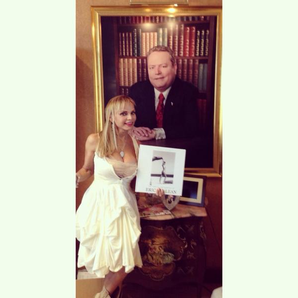 EricaMcLean's tweet photo. @Hustler headquarters Thank You Larry&amp;Liz Flynt 4 your support &amp;endorsing my book http://t.co/cBiiMj4BCA