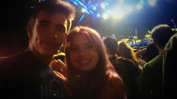 guillemate97's tweet photo. Aquí va mi segundo intento de felicitación para mi amada eterna @julistary 🙈 
Por otros mil conciertos a tu lado 💚 http://t.co/vomVYRFjTR