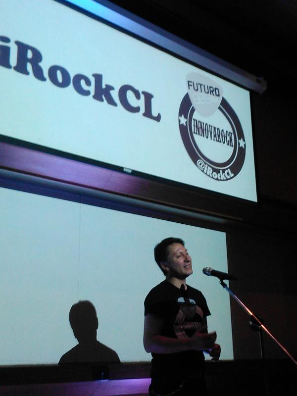 Junto a <a href="/leomeyer/">Actitud. That's all</a> en los premios de <a href="/irockCL/">Comunidad #InnovaRock</a> de <a href="/futurofm/">Radio Futuro</a>