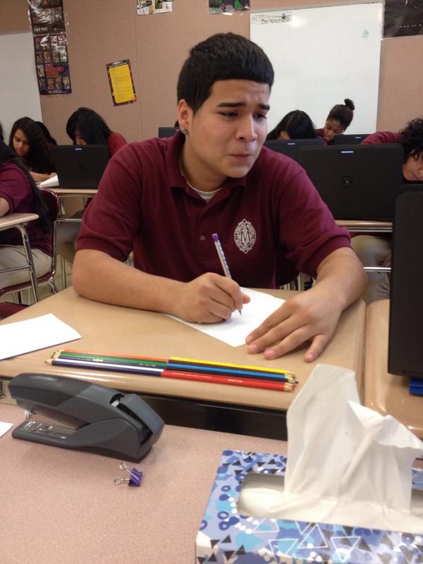 SoyO247's tweet photo. Brando's working face! #MortonPride #MFCPride #M3Rox http://t.co/8Q47NbSxFo