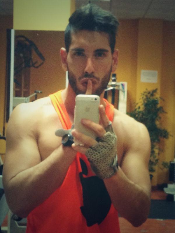 Omar7P's tweet photo. Shh...¡No te quejes! Lucha por lo que quieres #GymTime http://t.co/YQfCX5xupg