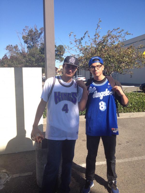 VicFrom15thSt's tweet photo. Throwbacks @CallMeBuggs #SLAMKobe8s #Webber http://t.co/Ed9cgwgkQ3