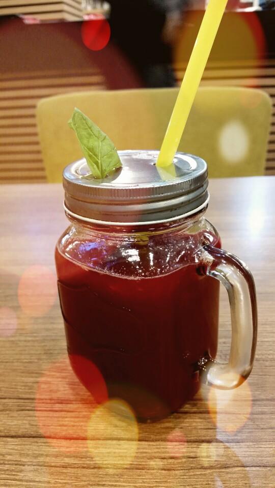 Bu ne tatli bir sunumdur ya :D (at <a href="/VatraCafe/">Vatra Cafe</a> &amp; Restaurant Nargile in İstanbul) swarmapp.com/c/kgAn6j8Spe3