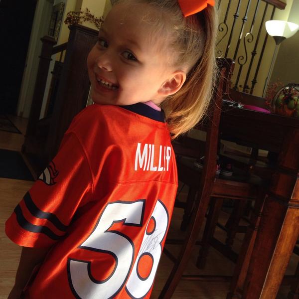 pdoty562's tweet photo. Your #1 fan out of Southern California signed by the man himself @Millerlite40 @MyProMerch @KomenColorado http://t.co/ZFaCQ0cjjO