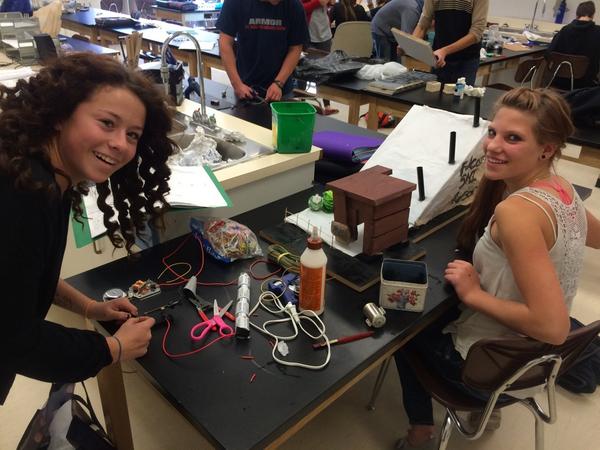 jareolson's tweet photo. Unit #4 Electrical Science Challenge #psd70 #scichat #duffieldschool #dfsci9 http://t.co/waK1BFnInw