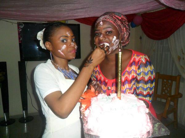 Hajrah69's tweet photo. Maryam's birthday http://t.co/Wp6D380GlU
