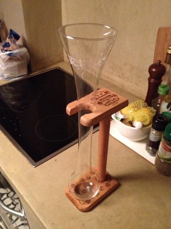 liam_bedoyere's tweet photo. Hey @TheActual_Simon ever taken one of these from a pub? @Janine_Hamilton http://t.co/BdeWUqB3lX