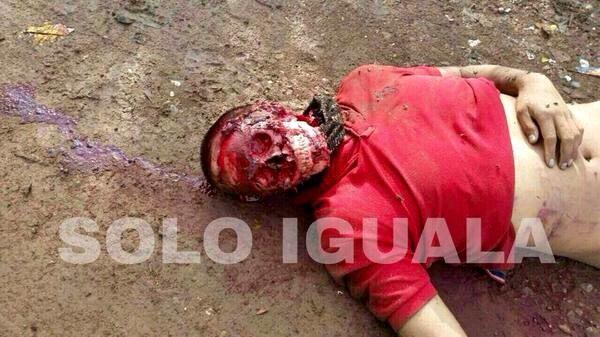 NO_MAS_TELEVISA's tweet photo. CRIMEN y pobreza en #Ayotzinapa #Guerrero y todo #México, mientras que hay OPULENCIA $$ en gobierno de Peña-#Televisa http://t.co/XvXt5lp3sH