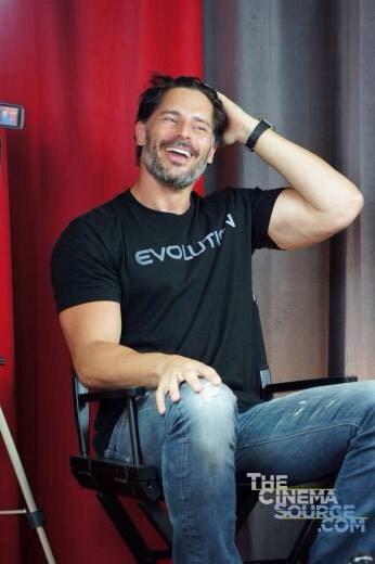 JoeMStyle's tweet photo. It's Smiling Friday with Evolution Style!!! #EvolutionStyle #359Clothes #TshirtWeek #JMStyle http://t.co/jGEqXQFrrK
