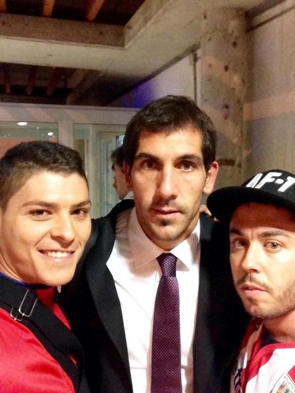 YayiJavi's tweet photo. @GorkaIraizoz2  mañana en la grada de fondo sur estaremos animándote q tengas algún detalle con mi sobrino 😜👍👏 http://t.co/JwZfqwnCk9