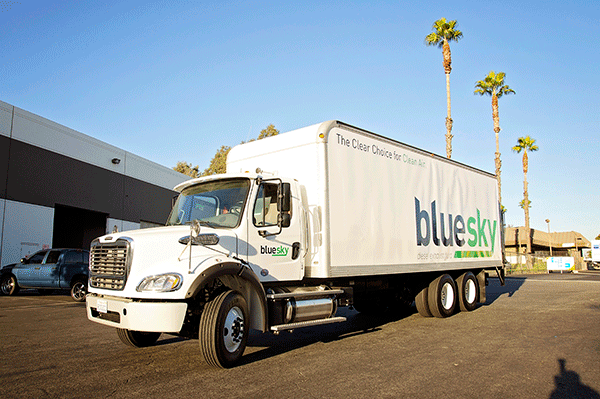 BlueSkyDEF's tweet image. Check out our new #SCRTechnology #truck. Awesome graphics courtesy of @GetMoreWraps. #BlueSkyDEF #DieselExhaustFluid
