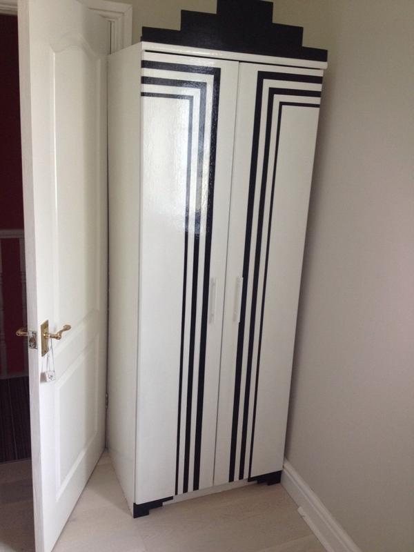 NettletonLee's tweet photo. Lynn loved her art deco wardrobe. She always sets us a challenge! http://t.co/NB0RjJrY9o