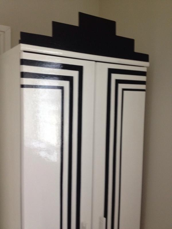 NettletonLee's tweet photo. Lynn loved her art deco wardrobe. She always sets us a challenge! http://t.co/NB0RjJrY9o