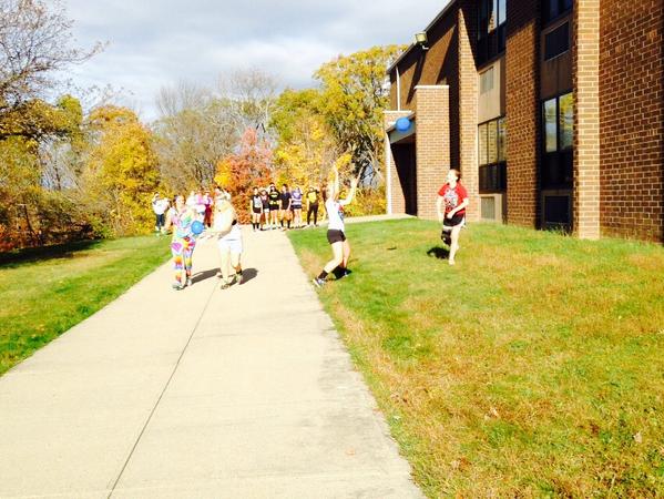 Coach_Provost's tweet photo. #wmfh team day! Great Halloween themed practice!! Go wm! Congrats yellow fever on the win! #donuteating #wiggleworm http://t.co/AIUXFgUXaE