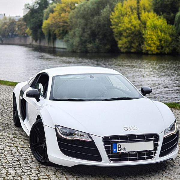 #audi #r8 #v10 #quattro #525 #rtronic #supercar #berlin #limitlessperformance #limitless #performance #fsi #carpo...