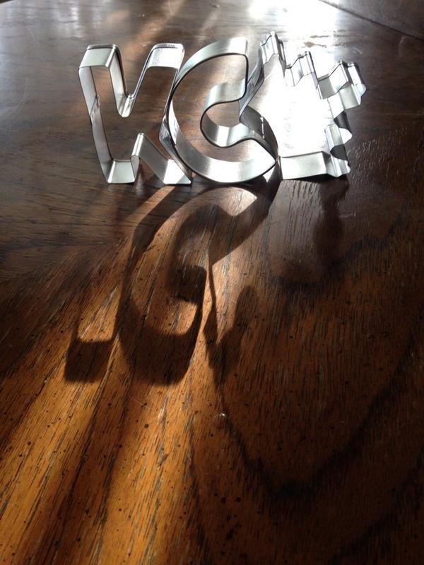 ssweetums123's tweet image. Magic is about to happen! #beroyal #houseofhenry #cookiecutterplay