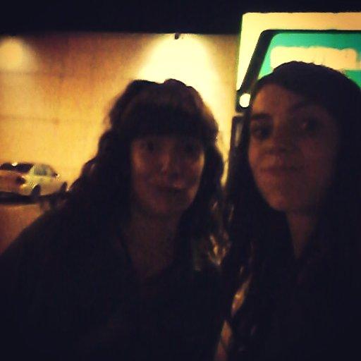 sarikusurabayen's tweet photo. Con mi cuqui!! Que haria yo si no me trae gominolicas...😢😢 @leyrearamburu http://t.co/xYeQpUcPtN