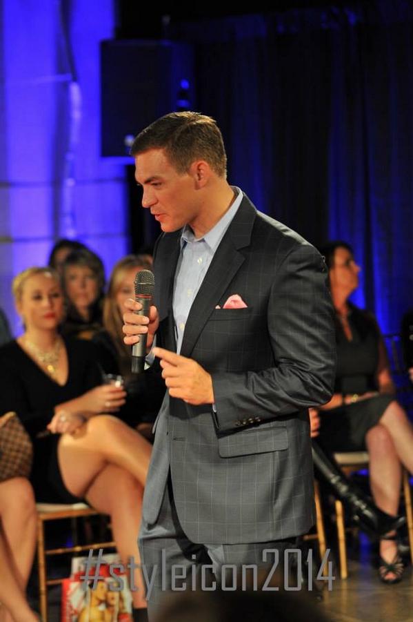 SRiggsWDRB's tweet photo. Awesome time hosting #StyleIcon Fashion Experience. Andre Wilson is the man for Louisville fashion. @styleiconimage http://t.co/kbl9ykl3sw