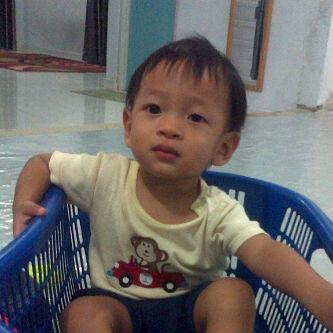 Oky_law's tweet photo. Mr. Sabhi. Lg main gerobak keranjang... http://t.co/dxRMaUp8rW