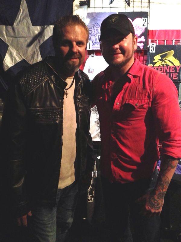 LLockII's tweet photo. Last year @stoneylarue playin @joesbar in #chitown. Playin again tonight, have a good one Stoney! @OFFtheX #offthex. http://t.co/QuFnvm1tp0