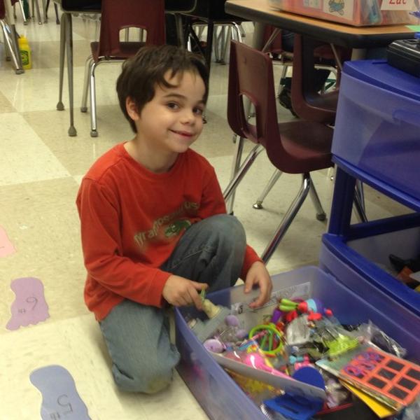 mrskbobby's tweet photo. Fun Friday #classroomstore #MrVance http://t.co/ZMHxxScs0K