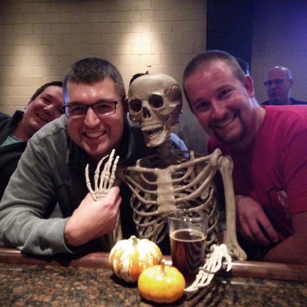 TwoDEEPBrewing's tweet photo. Share your best pic with our Uncle Kunkel skeleton and #TheDunkelReturns! Best pic gets a growler set! #InTwoDEEP http://t.co/H1BS4u7iCD